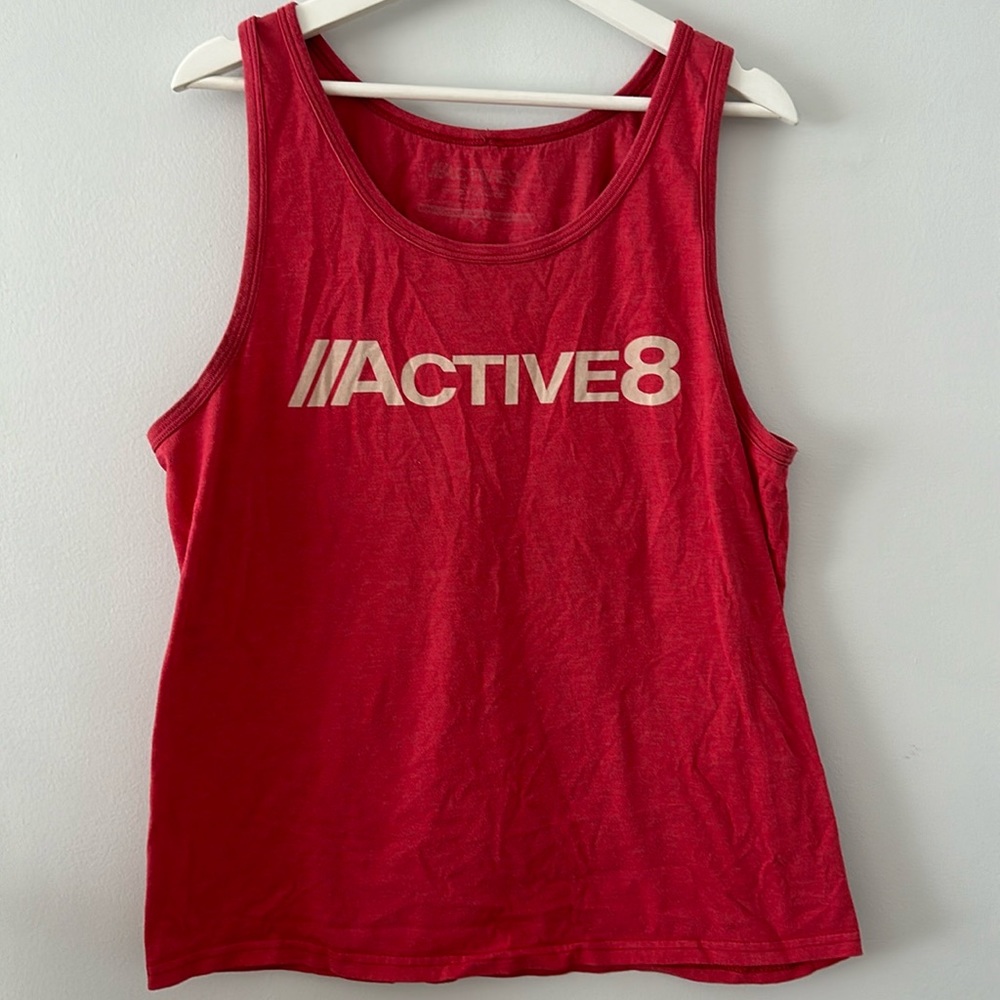 Active 8 red tank size large